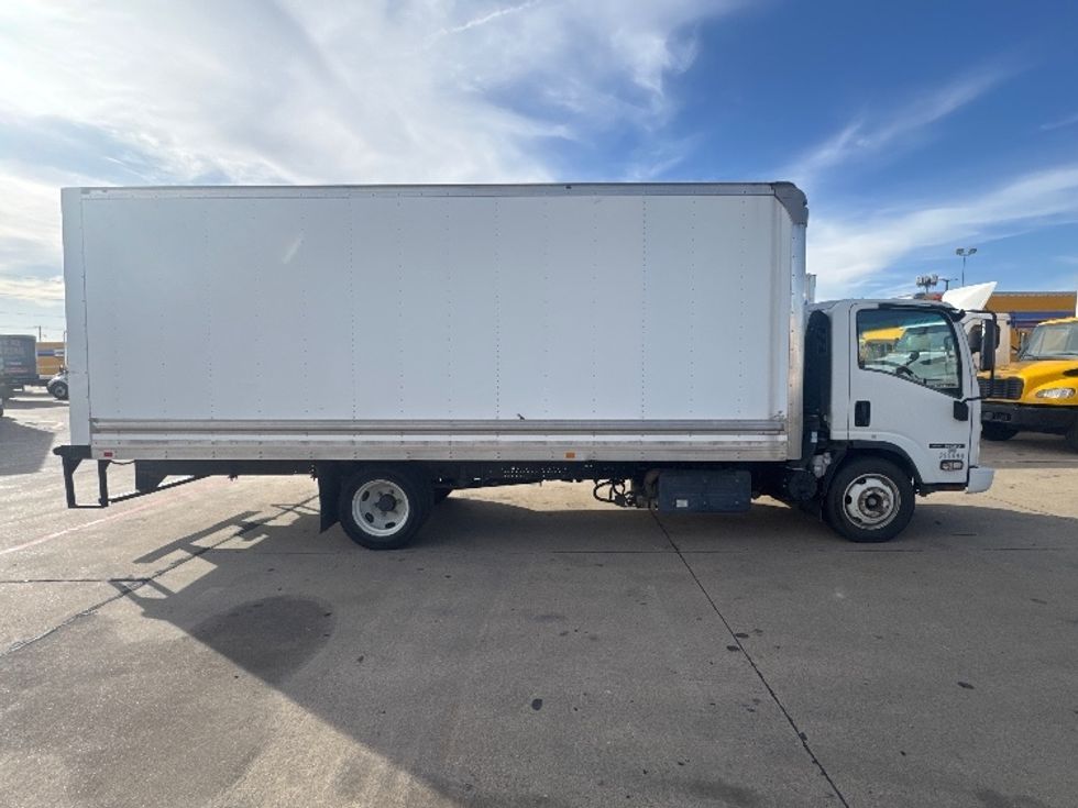 Medium Duty Box Truck-Light and Medium Duty Trucks-Isuzu-2019-NQR-Dallas-TX-39,553\n\t\tmiles-$ 48,500 - Image 14