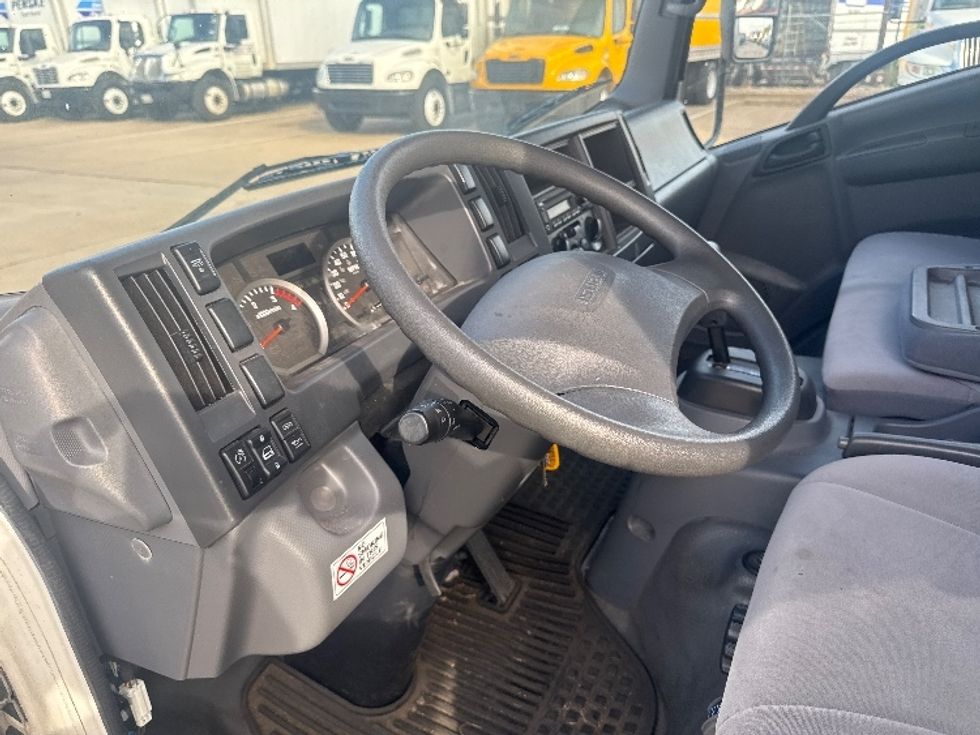 Medium Duty Box Truck-Light and Medium Duty Trucks-Isuzu-2019-NQR-Dallas-TX-39,553\n\t\tmiles-$ 48,500 - Image 16