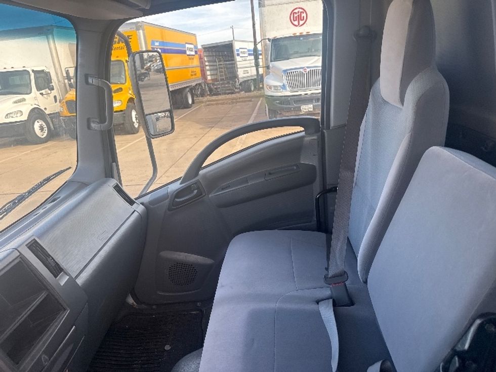 Medium Duty Box Truck-Light and Medium Duty Trucks-Isuzu-2019-NQR-Dallas-TX-39,553\n\t\tmiles-$ 48,500 - Image 18