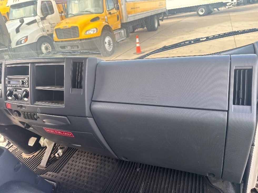 Medium Duty Box Truck-Light and Medium Duty Trucks-Isuzu-2019-NQR-Dallas-TX-39,553\n\t\tmiles-$ 48,500 - Image 19
