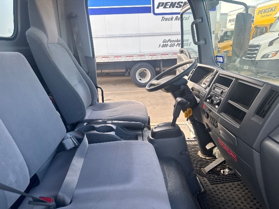 Medium Duty Box Truck-Light and Medium Duty Trucks-Isuzu-2019-NQR-Dallas-TX-39,553\n\t\tmiles-$ 48,500 - Image 21