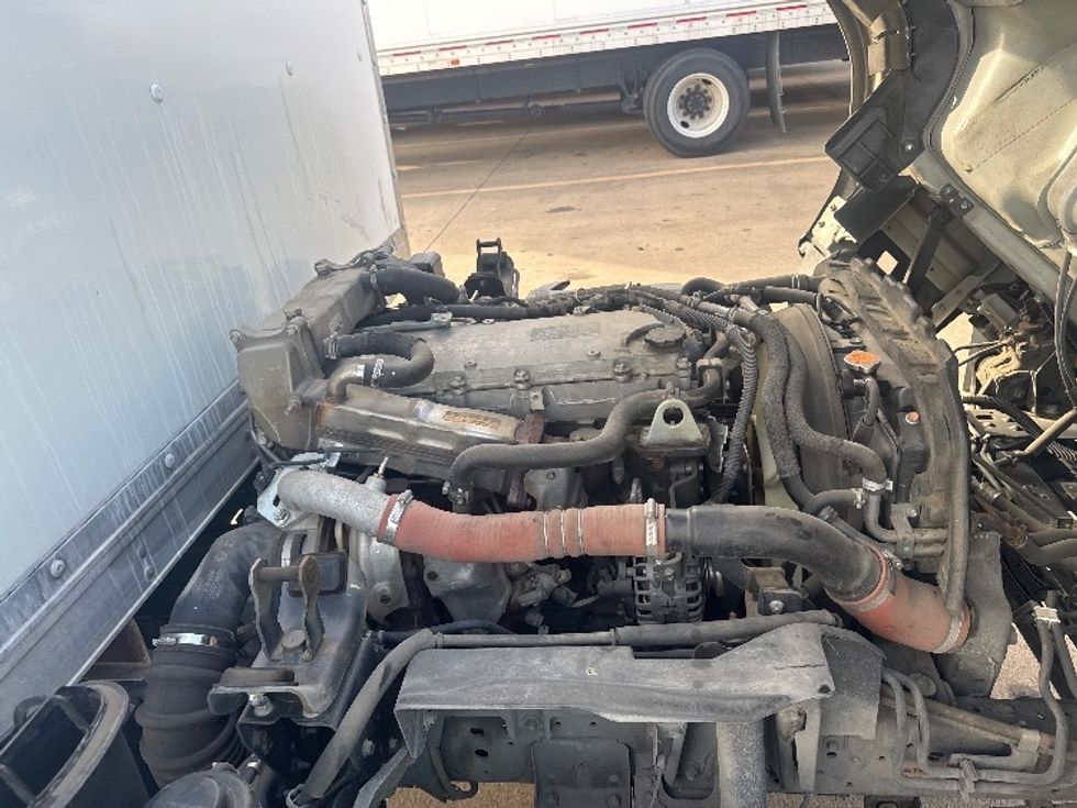 Medium Duty Box Truck-Light and Medium Duty Trucks-Isuzu-2019-NQR-Dallas-TX-39,553\n\t\tmiles-$ 48,500 - Image 22