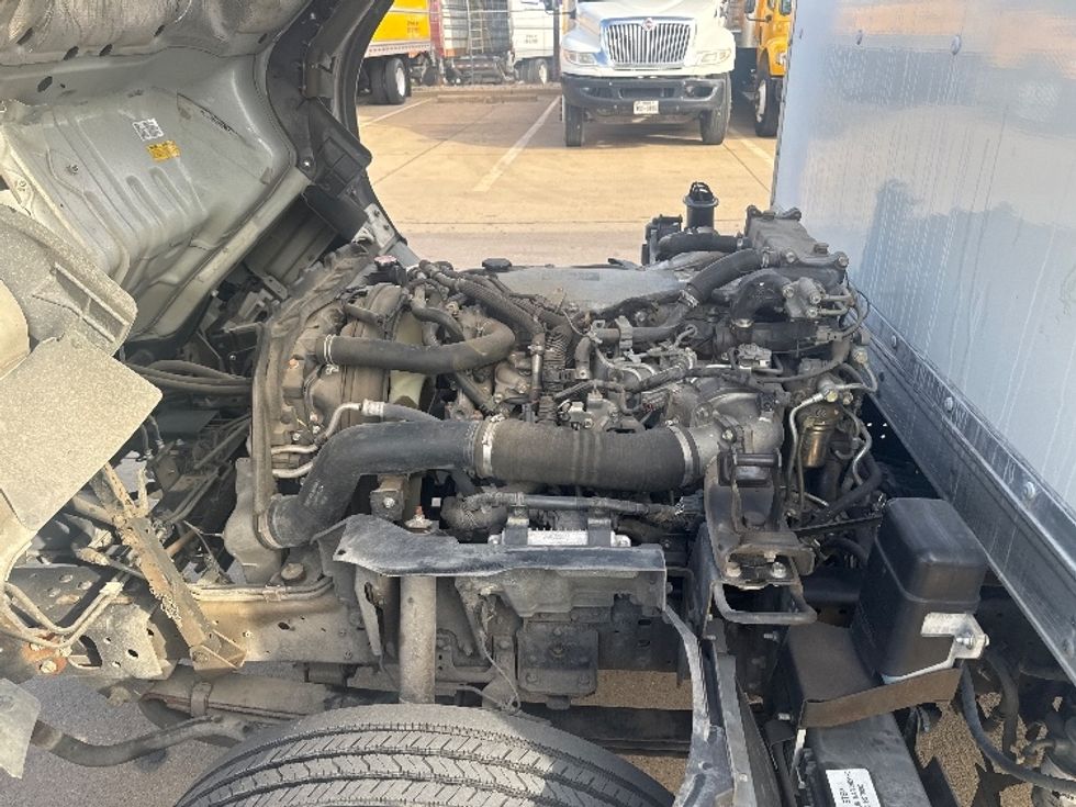 Medium Duty Box Truck-Light and Medium Duty Trucks-Isuzu-2019-NQR-Dallas-TX-39,553\n\t\tmiles-$ 48,500 - Image 23