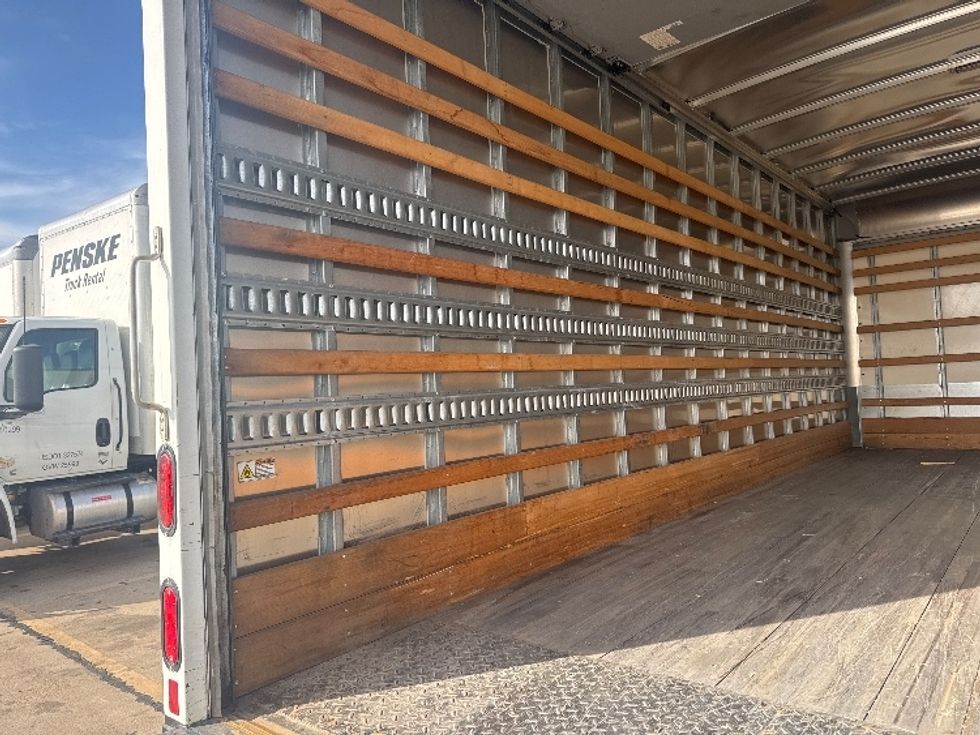 Medium Duty Box Truck-Light and Medium Duty Trucks-Isuzu-2019-NQR-Dallas-TX-39,553\n\t\tmiles-$ 48,500 - Image 3