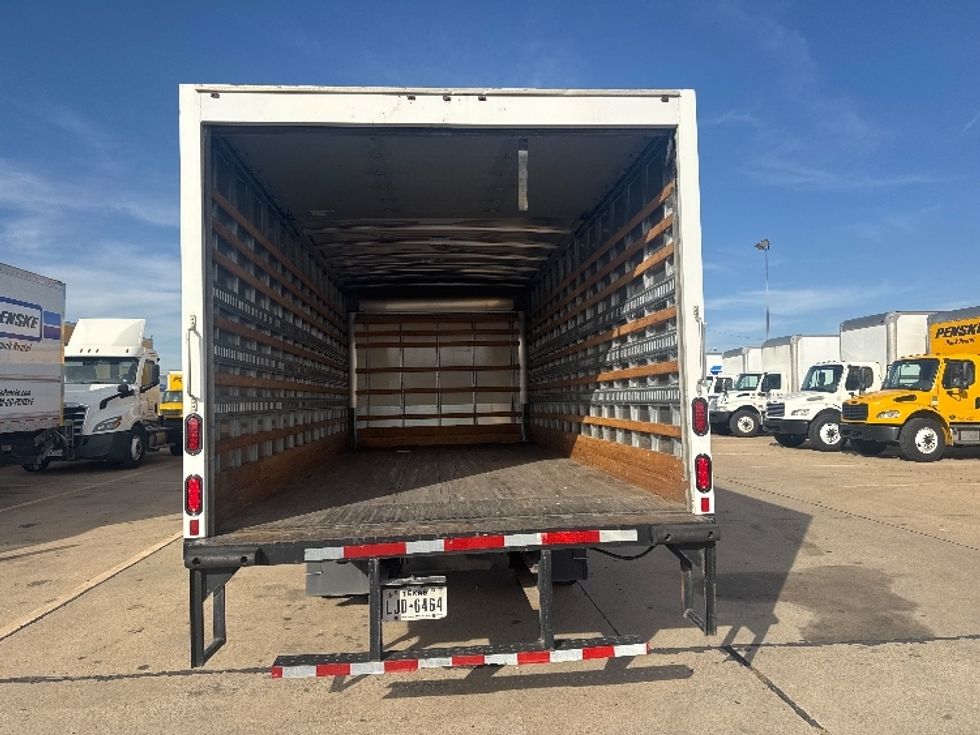 Medium Duty Box Truck-Light and Medium Duty Trucks-Isuzu-2019-NQR-Dallas-TX-39,553\n\t\tmiles-$ 48,500 - Image 9