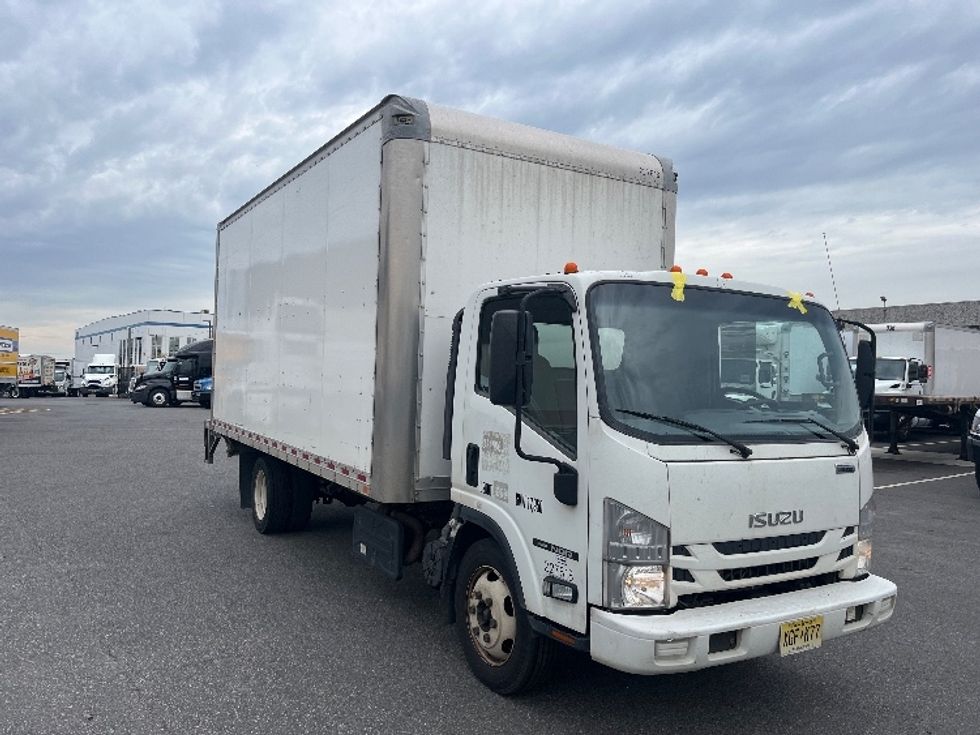 Medium Duty Box Truck-Light and Medium Duty Trucks-Isuzu-2019-NQR-Dayton-NJ-171,055\n\t\tmiles-$ 32,500 - Image 1