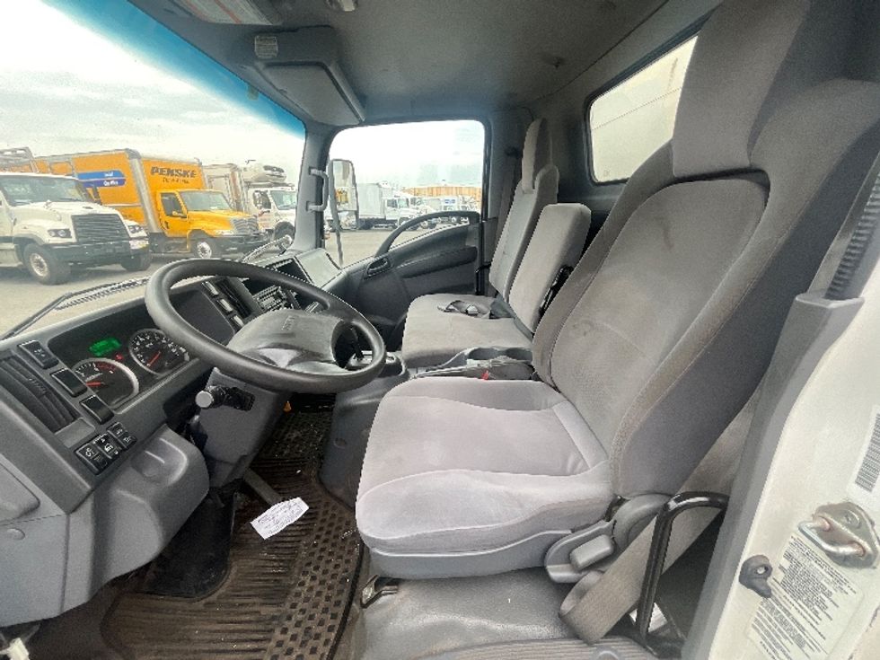 Medium Duty Box Truck-Light and Medium Duty Trucks-Isuzu-2019-NQR-Dayton-NJ-171,055\n\t\tmiles-$ 32,500 - Image 17