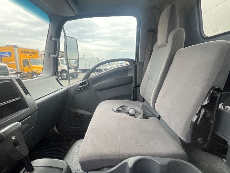 Medium Duty Box Truck-Light and Medium Duty Trucks-Isuzu-2019-NQR-Dayton-NJ-171,055\n\t\tmiles-$ 32,500 - Image 19