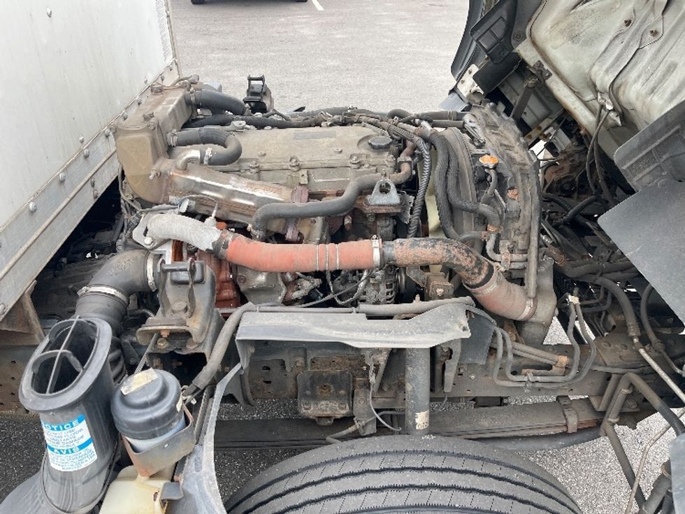 Medium Duty Box Truck-Light and Medium Duty Trucks-Isuzu-2019-NQR-Dayton-NJ-171,055\n\t\tmiles-$ 32,500 - Image 23