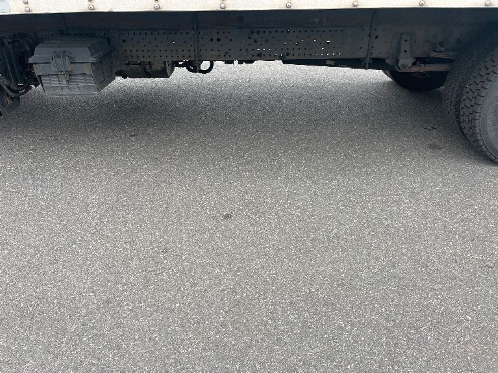 Medium Duty Box Truck-Light and Medium Duty Trucks-Isuzu-2019-NQR-Dayton-NJ-171,055\n\t\tmiles-$ 32,500 - Image 5