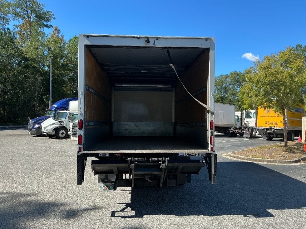 Medium Duty Box Truck-Light and Medium Duty Trucks-Isuzu-2019-NQR-Jacksonville-FL-89,145\n\t\tmiles-$ 45,250 - Image 8