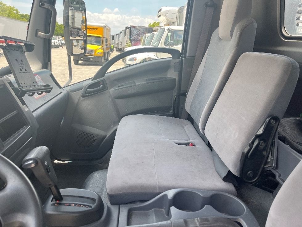 Medium Duty Box Truck-Light and Medium Duty Trucks-Isuzu-2019-NQR-Medley-FL-79,992\n\t\tmiles-$ 47,500 - Image 16
