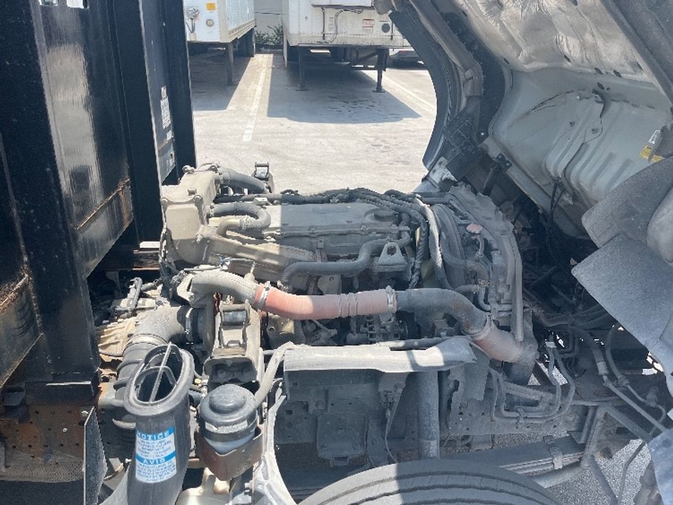 Medium Duty Box Truck-Light and Medium Duty Trucks-Isuzu-2019-NQR-Medley-FL-79,992\n\t\tmiles-$ 47,500 - Image 20