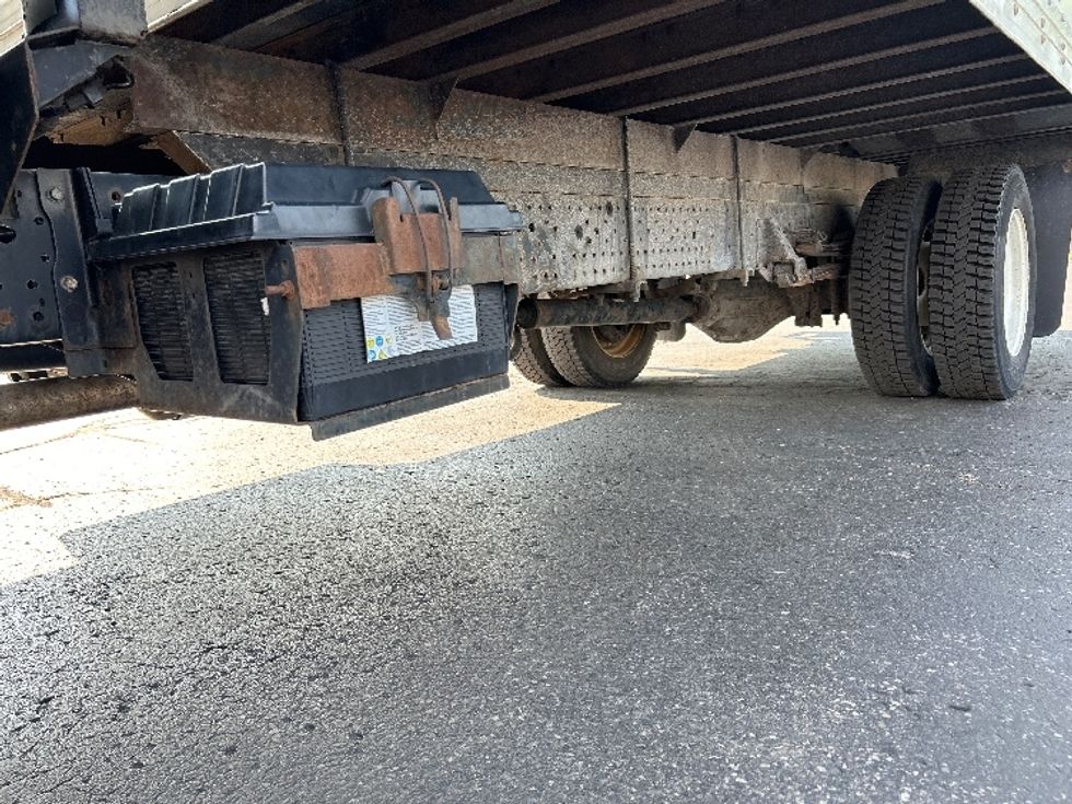 Medium Duty Box Truck-Light and Medium Duty Trucks-Isuzu-2019-NQR-Mississauga-ON-125,065\n\t\tkm-$ 68,250 - Image 5