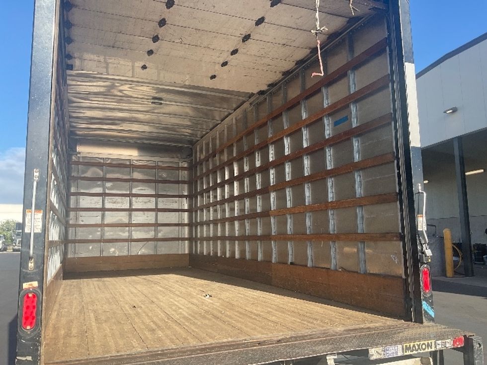 Medium Duty Box Truck-Light and Medium Duty Trucks-Isuzu-2019-NQR-Torrance-CA-116,745\n\t\tmiles-$ 43,250 - Image 11