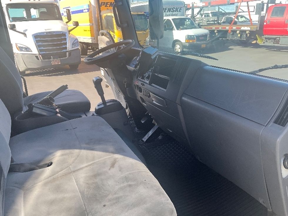 Medium Duty Box Truck-Light and Medium Duty Trucks-Isuzu-2019-NQR-Torrance-CA-116,745\n\t\tmiles-$ 43,250 - Image 20