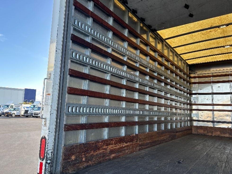 Medium Duty Box Truck-Light and Medium Duty Trucks-Isuzu-2019-NQR-Torrance-CA-137,101\n\t\tmiles-$ 42,000 - Image 11