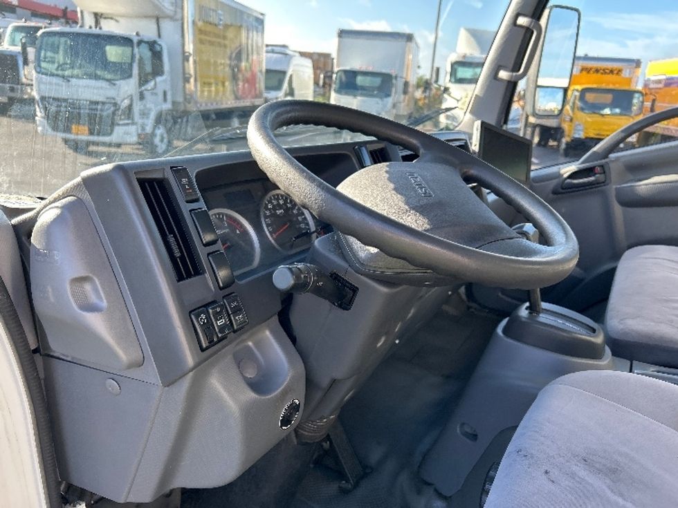 Medium Duty Box Truck-Light and Medium Duty Trucks-Isuzu-2019-NQR-Torrance-CA-137,101\n\t\tmiles-$ 42,000 - Image 17