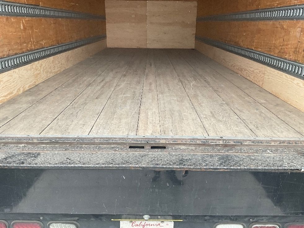 Medium Duty Box Truck-Light and Medium Duty Trucks-Isuzu-2019-NQR-Torrance-CA-179,884\n\t\tmiles-$ 31,750 - Image 10