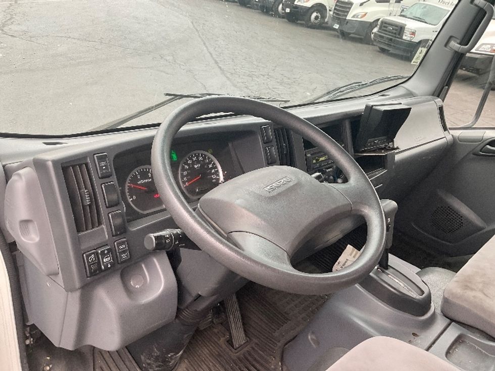 Medium Duty Box Truck-Light and Medium Duty Trucks-Isuzu-2019-NQR-Torrance-CA-179,884\n\t\tmiles-$ 31,750 - Image 17