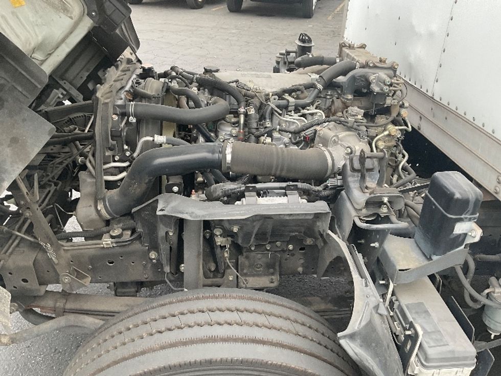 Medium Duty Box Truck-Light and Medium Duty Trucks-Isuzu-2019-NQR-Torrance-CA-179,884\n\t\tmiles-$ 31,750 - Image 24