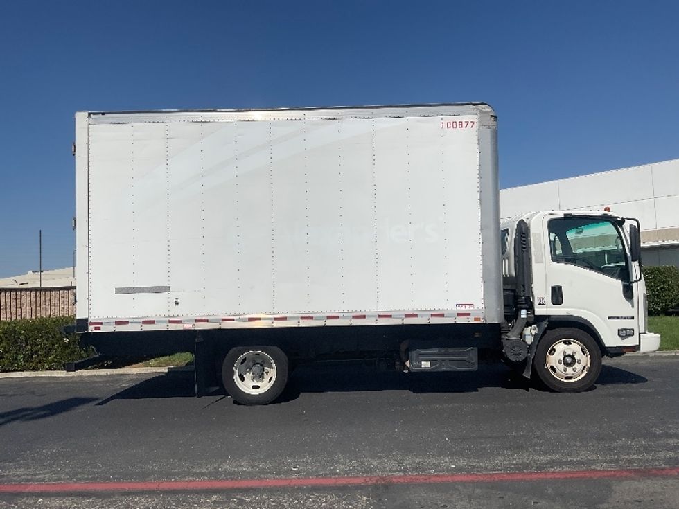 Medium Duty Box Truck-Light and Medium Duty Trucks-Isuzu-2019-NQR-Torrance-CA-184,769\n\t\tmiles-$ 31,750 - Image 15