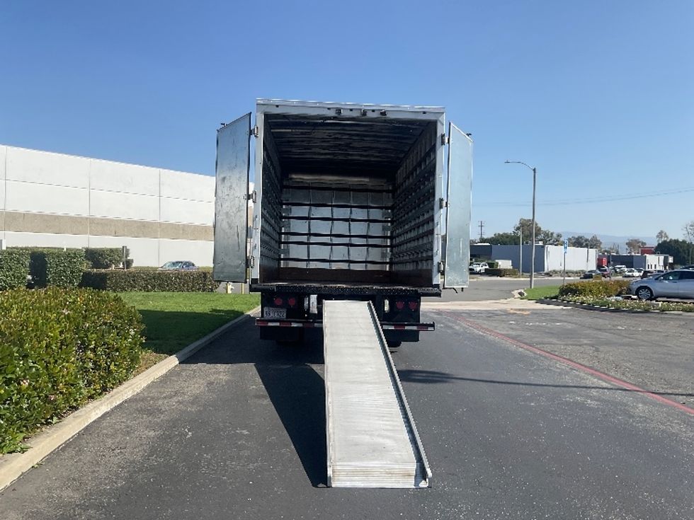 Medium Duty Box Truck-Light and Medium Duty Trucks-Isuzu-2019-NQR-Torrance-CA-184,769\n\t\tmiles-$ 31,750 - Image 9