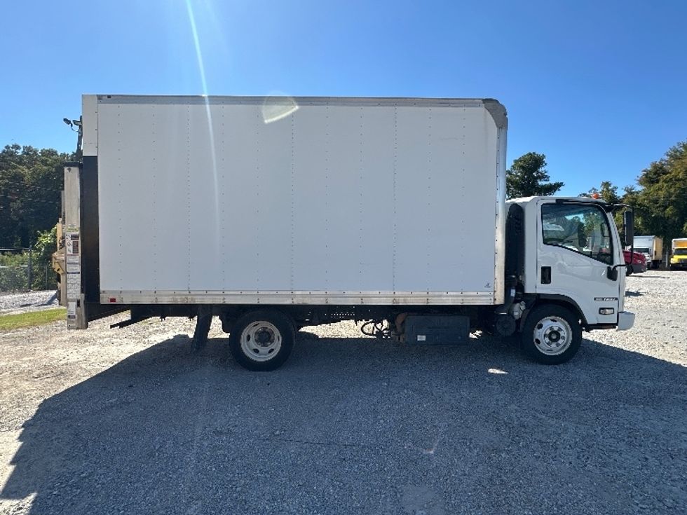 Medium Duty Box Truck-Light and Medium Duty Trucks-Isuzu-2019-NRR-Birmingham-AL-55,000\n\t\tmiles-$ 53,000 - Image 15