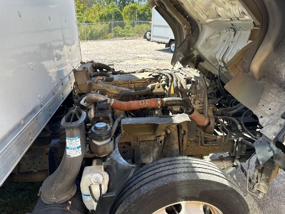 Medium Duty Box Truck-Light and Medium Duty Trucks-Isuzu-2019-NRR-Birmingham-AL-55,000\n\t\tmiles-$ 53,000 - Image 23