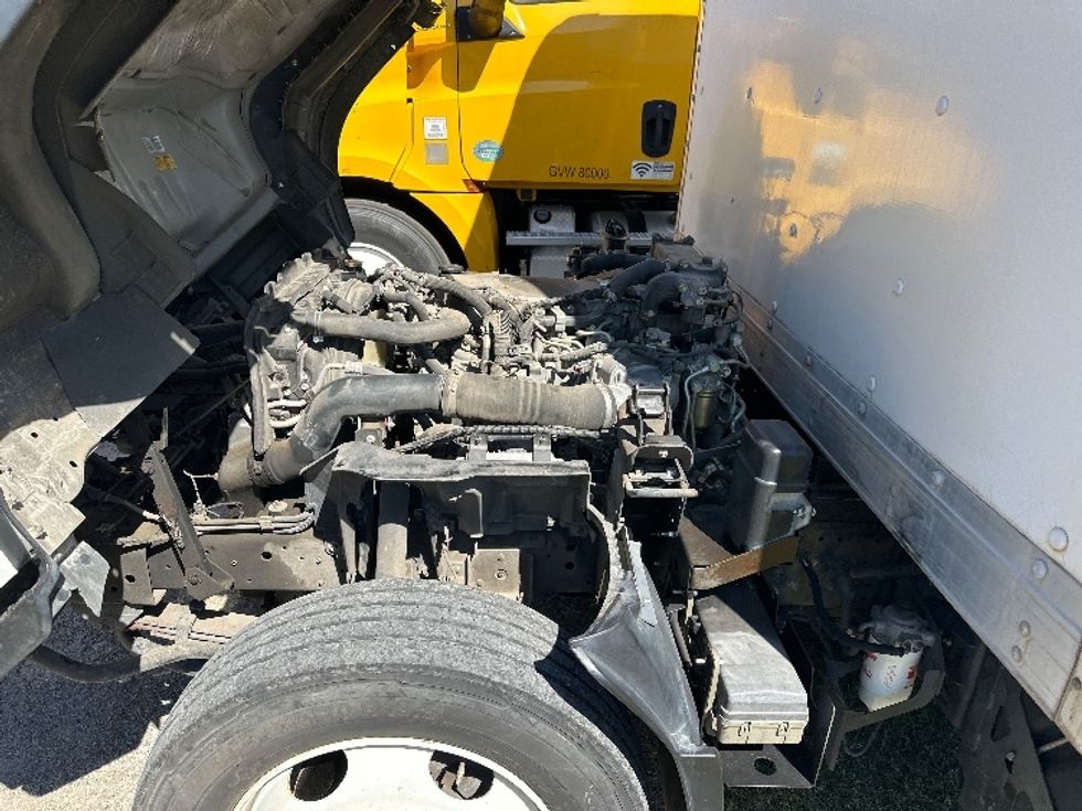 Medium Duty Box Truck-Light and Medium Duty Trucks-Isuzu-2019-NRR-Birmingham-AL-55,000\n\t\tmiles-$ 53,000 - Image 24