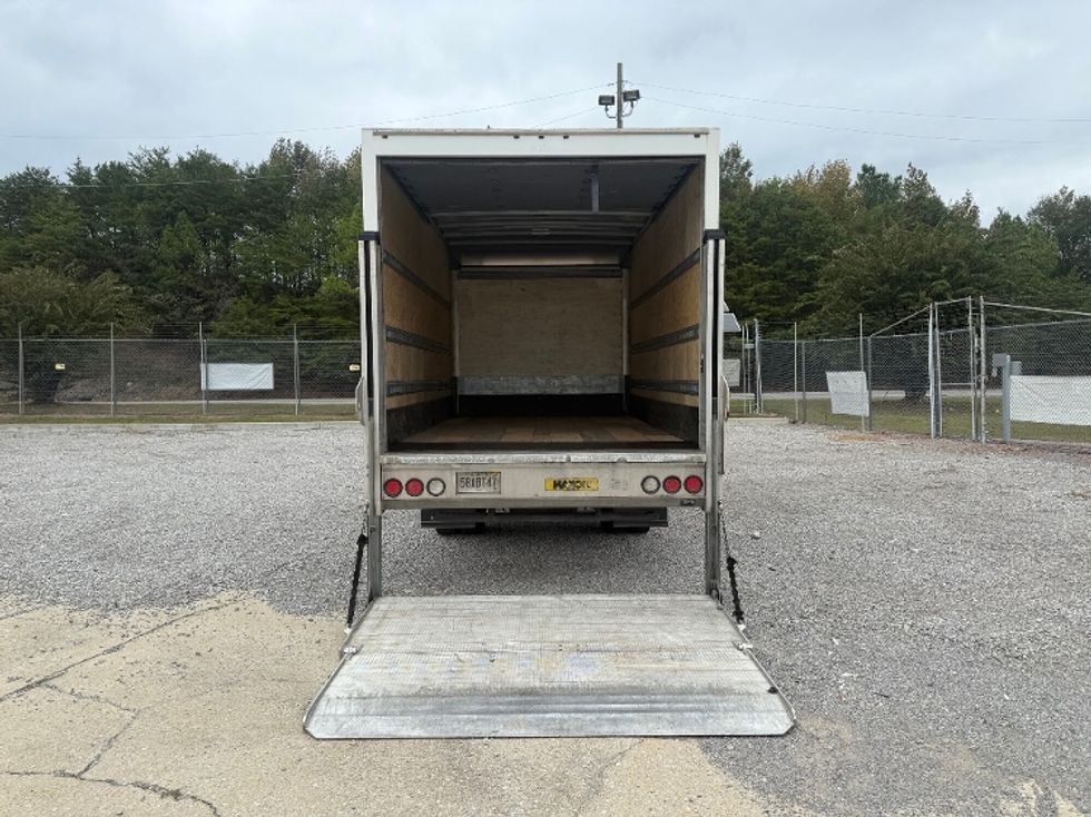 Medium Duty Box Truck-Light and Medium Duty Trucks-Isuzu-2019-NRR-Birmingham-AL-55,000\n\t\tmiles-$ 53,000 - Image 8