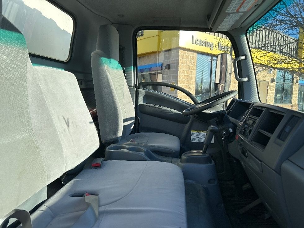 Medium Duty Box Truck-Light and Medium Duty Trucks-Isuzu-2019-NRR-Chicopee-MA-110,493\n\t\tmiles-$ 39,250 - Image 22