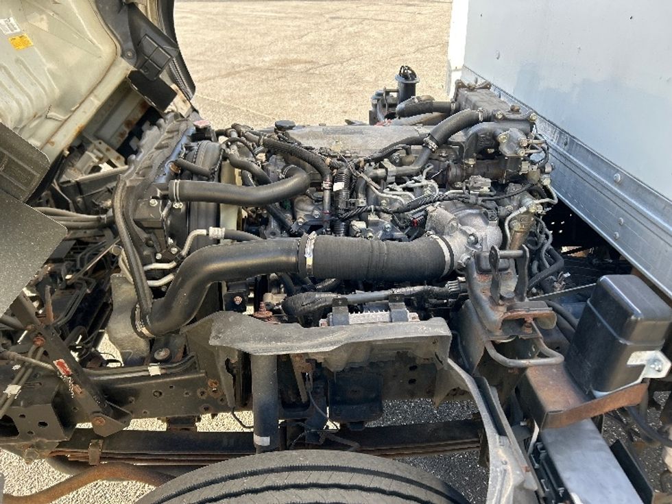 Medium Duty Box Truck-Light and Medium Duty Trucks-Isuzu-2019-NRR-Chicopee-MA-110,493\n\t\tmiles-$ 39,250 - Image 24