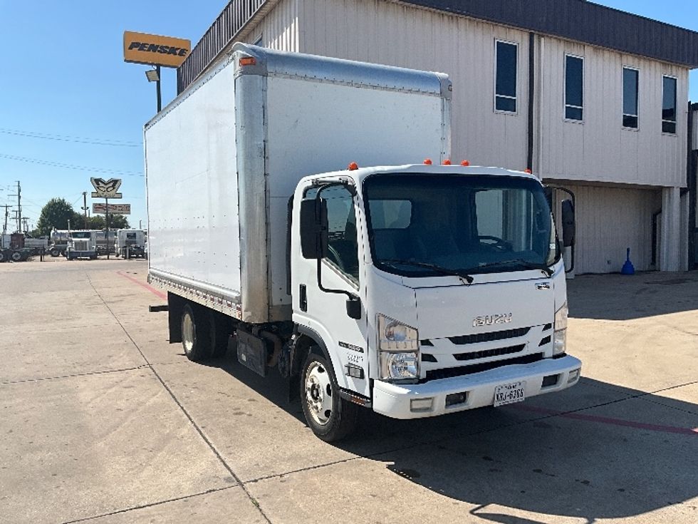 Medium Duty Box Truck-Light and Medium Duty Trucks-Isuzu-2019-NRR-Dallas-TX-130,663\n\t\tmiles-$ 40,250 - Image 1