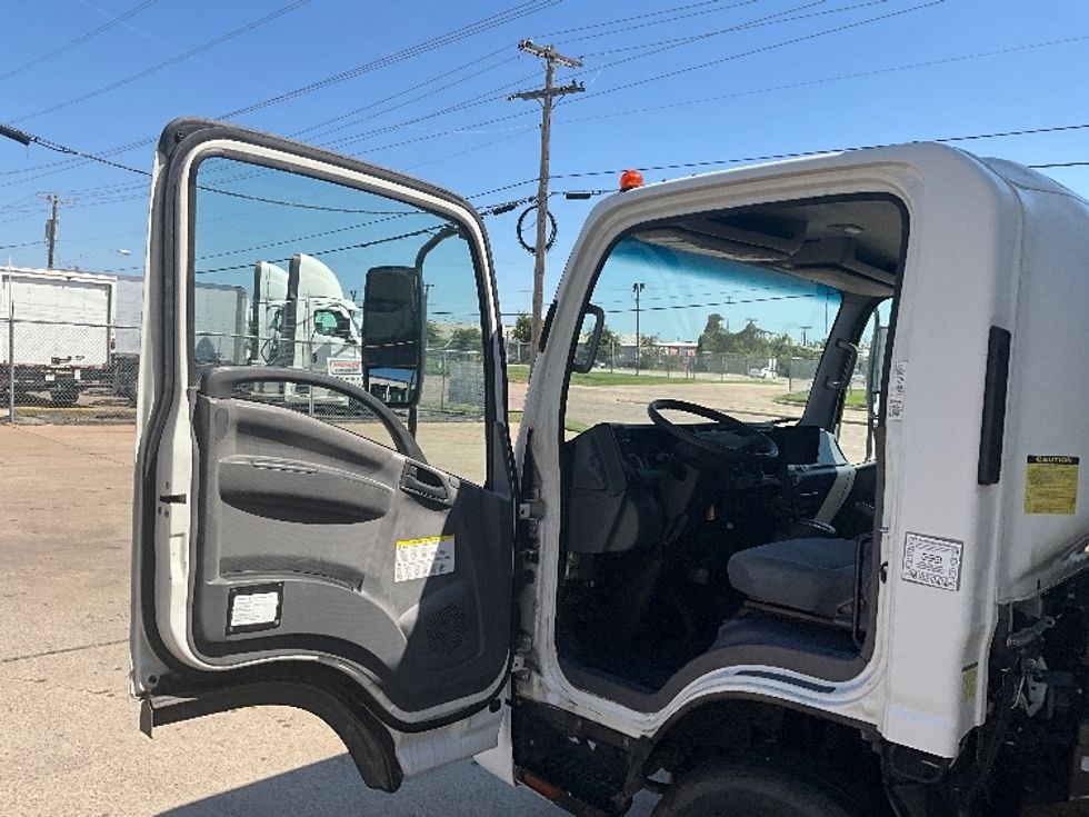 Medium Duty Box Truck-Light and Medium Duty Trucks-Isuzu-2019-NRR-Dallas-TX-130,663\n\t\tmiles-$ 40,250 - Image 16