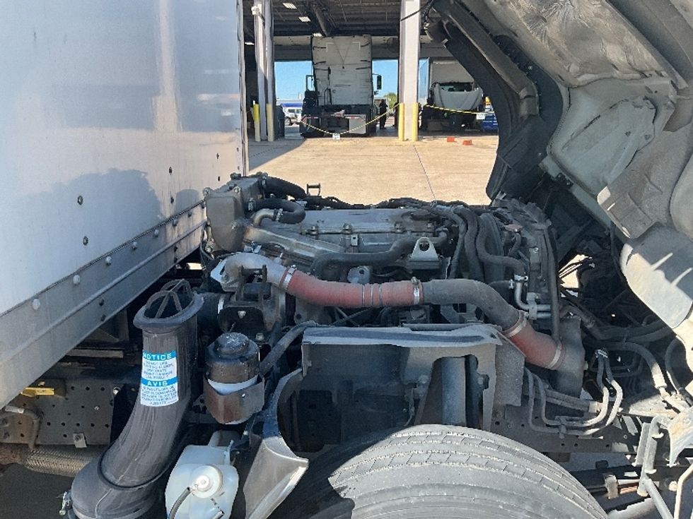 Medium Duty Box Truck-Light and Medium Duty Trucks-Isuzu-2019-NRR-Dallas-TX-130,663\n\t\tmiles-$ 40,250 - Image 23