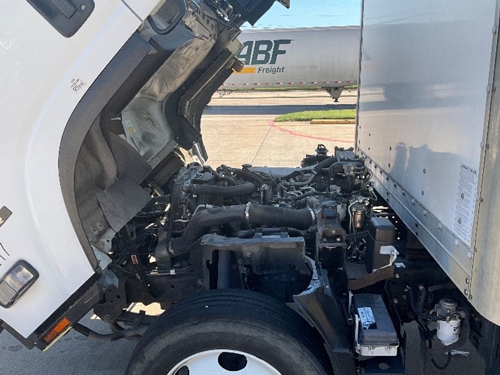Medium Duty Box Truck-Light and Medium Duty Trucks-Isuzu-2019-NRR-Dallas-TX-130,663\n\t\tmiles-$ 40,250 - Image 24
