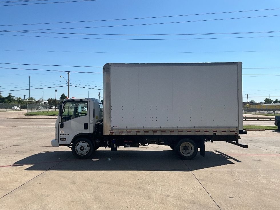 Medium Duty Box Truck-Light and Medium Duty Trucks-Isuzu-2019-NRR-Dallas-TX-130,663\n\t\tmiles-$ 40,250 - Image 4