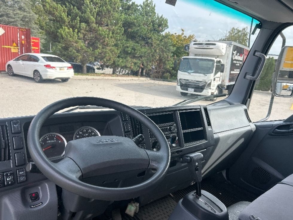 Medium Duty Box Truck-Light and Medium Duty Trucks-Isuzu-2019-NRR-Delta-BC-90,552\n\t\tkm-$ 58,750 - Image 17