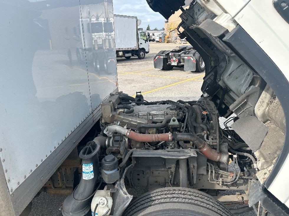 Medium Duty Box Truck-Light and Medium Duty Trucks-Isuzu-2019-NRR-Delta-BC-90,552\n\t\tkm-$ 58,750 - Image 23