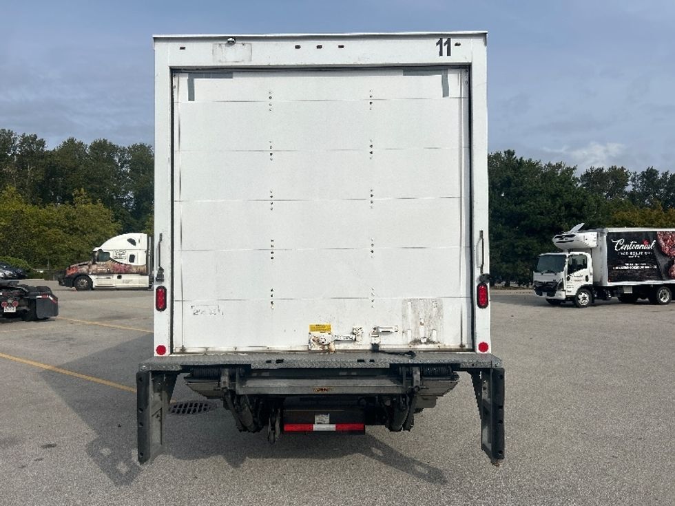 Medium Duty Box Truck-Light and Medium Duty Trucks-Isuzu-2019-NRR-Delta-BC-90,552\n\t\tkm-$ 58,750 - Image 7