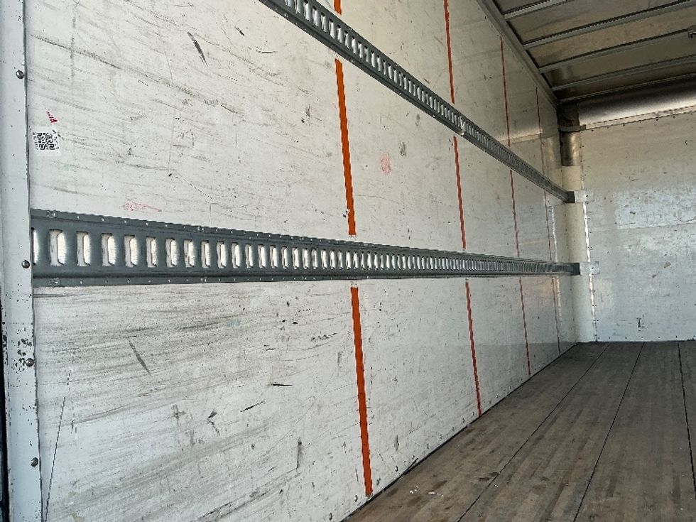 Medium Duty Box Truck-Light and Medium Duty Trucks-Isuzu-2019-NRR-Fontana-CA-116,065\n\t\tmiles-$ 44,750 - Image 11