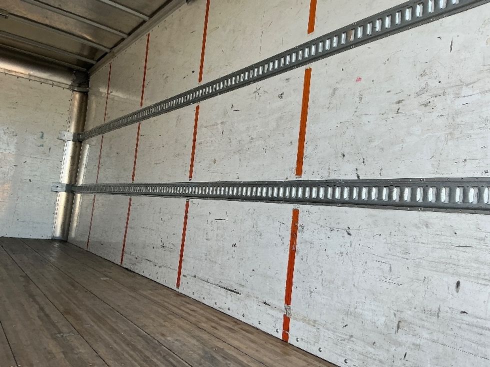 Medium Duty Box Truck-Light and Medium Duty Trucks-Isuzu-2019-NRR-Fontana-CA-116,065\n\t\tmiles-$ 44,750 - Image 12