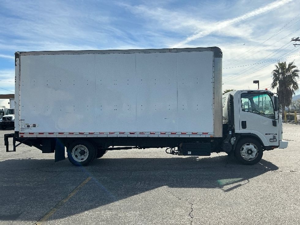 Medium Duty Box Truck-Light and Medium Duty Trucks-Isuzu-2019-NRR-Fontana-CA-116,065\n\t\tmiles-$ 44,750 - Image 15