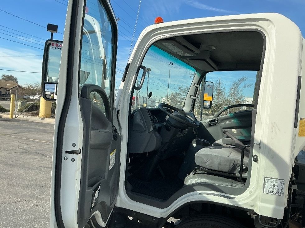 Medium Duty Box Truck-Light and Medium Duty Trucks-Isuzu-2019-NRR-Fontana-CA-116,065\n\t\tmiles-$ 44,750 - Image 16