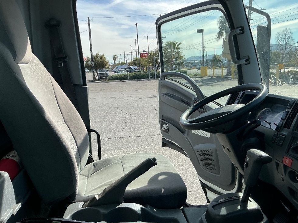 Medium Duty Box Truck-Light and Medium Duty Trucks-Isuzu-2019-NRR-Fontana-CA-116,065\n\t\tmiles-$ 44,750 - Image 22