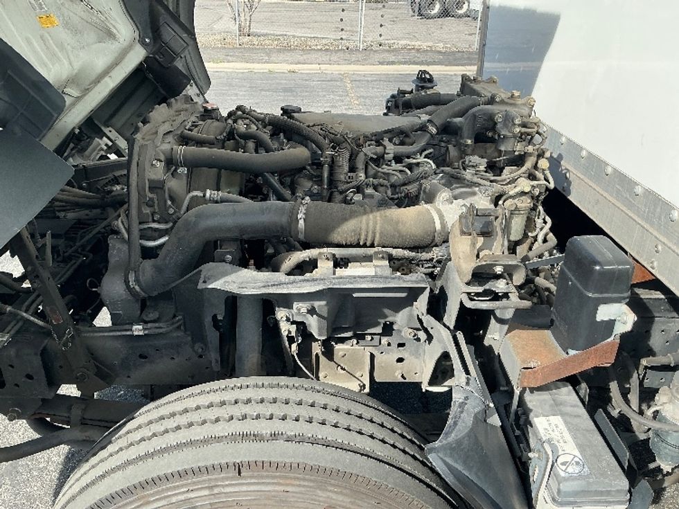 Medium Duty Box Truck-Light and Medium Duty Trucks-Isuzu-2019-NRR-Fontana-CA-116,065\n\t\tmiles-$ 44,750 - Image 24