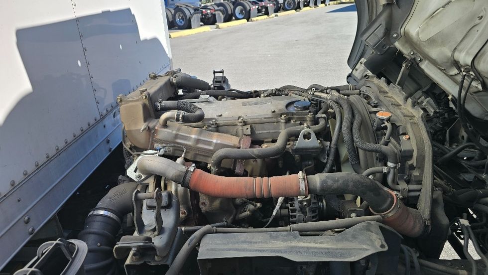 Medium Duty Box Truck-Light and Medium Duty Trucks-Isuzu-2019-NRR-Greensboro-NC-137,851\n\t\tmiles-$ 39,500 - Image 22