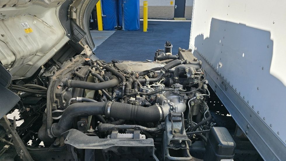 Medium Duty Box Truck-Light and Medium Duty Trucks-Isuzu-2019-NRR-Greensboro-NC-137,851\n\t\tmiles-$ 39,500 - Image 23