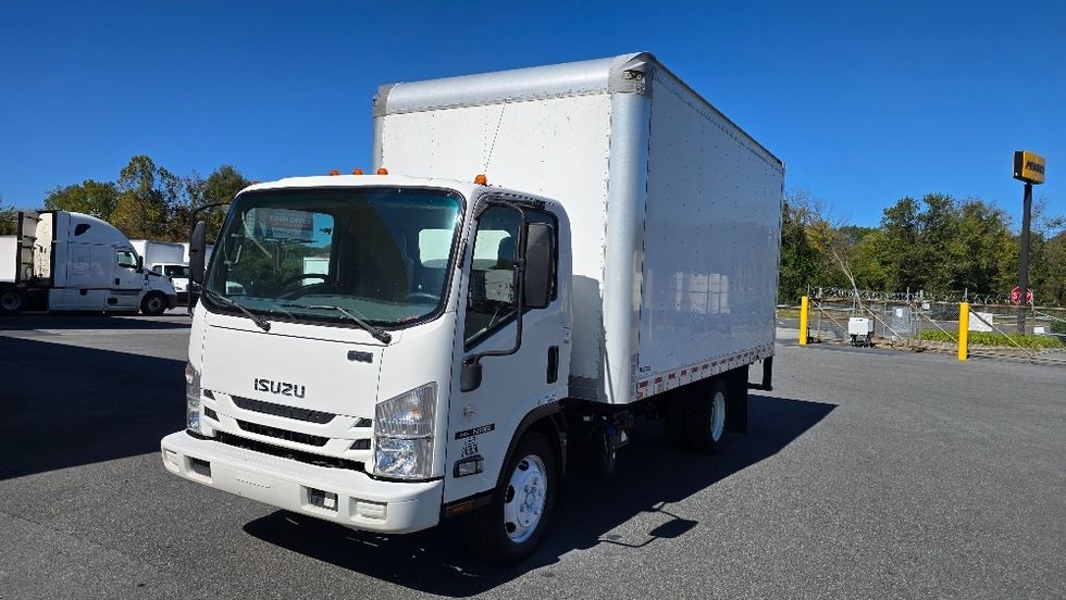 Medium Duty Box Truck-Light and Medium Duty Trucks-Isuzu-2019-NRR-Greensboro-NC-137,851\n\t\tmiles-$ 39,500 - Image 3